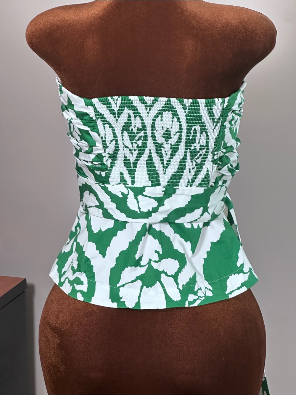 White House Black Market White Strap with Green Accent Strapless Top - Picture 2 of 5